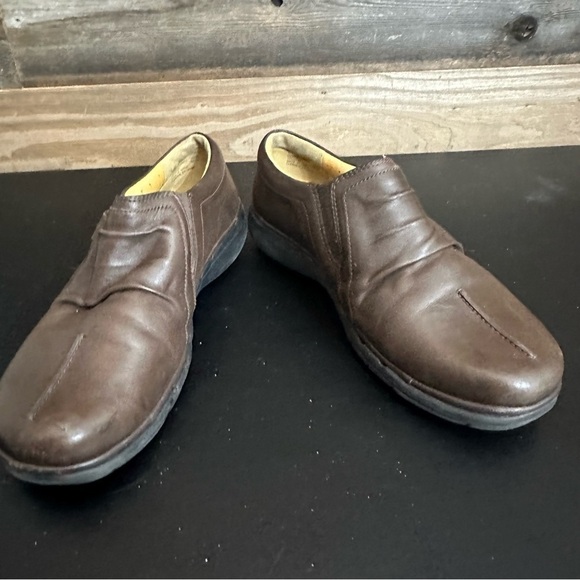 Clarks Unstructured Slip On Loafers Shoes Women’s 9M Brown Leather Casual Shoes - Picture 6 of 10